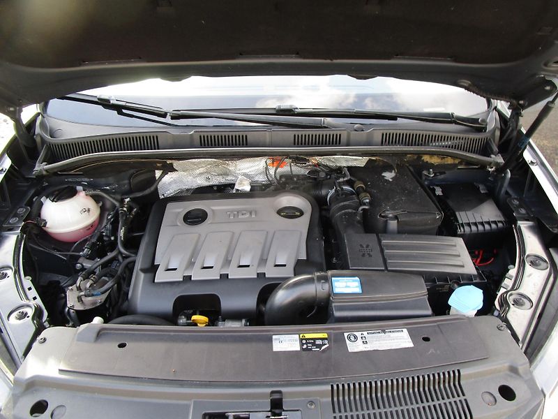Seat Alhambra 2,0TDI-103KW-NOVÁ STK+ROZVODY - fotka 21 z 22