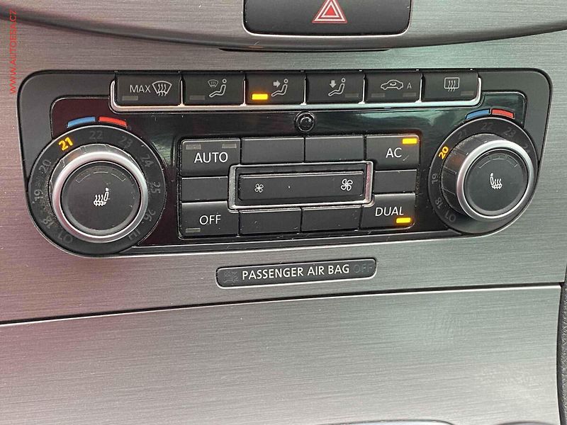 Volkswagen Passat (2011) 2.0TDi, Comfortline, TZ, - fotka 16 z 18
