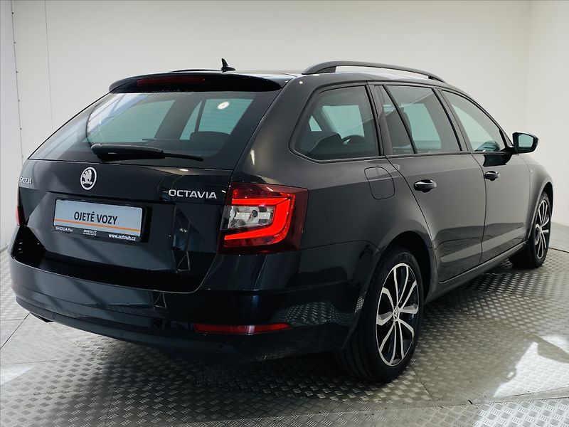 Škoda Octavia 1,5 TSI 110kW Ambition - fotka 2 z 28
