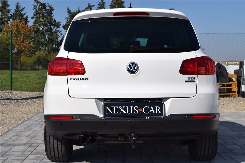 Volkswagen Tiguan 2,0 TDI 81KW ALU NÍZKÝ NÁJEZD - fotka 9 z 47
