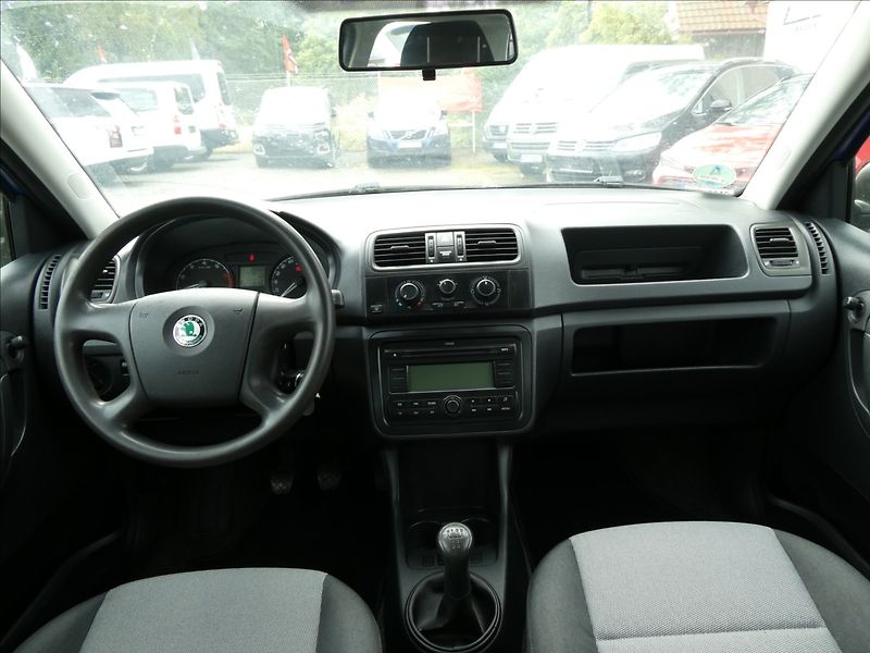 Škoda Fabia 1,2 HTP 1.MAJITEL, klimatizace - fotka 20 z 27
