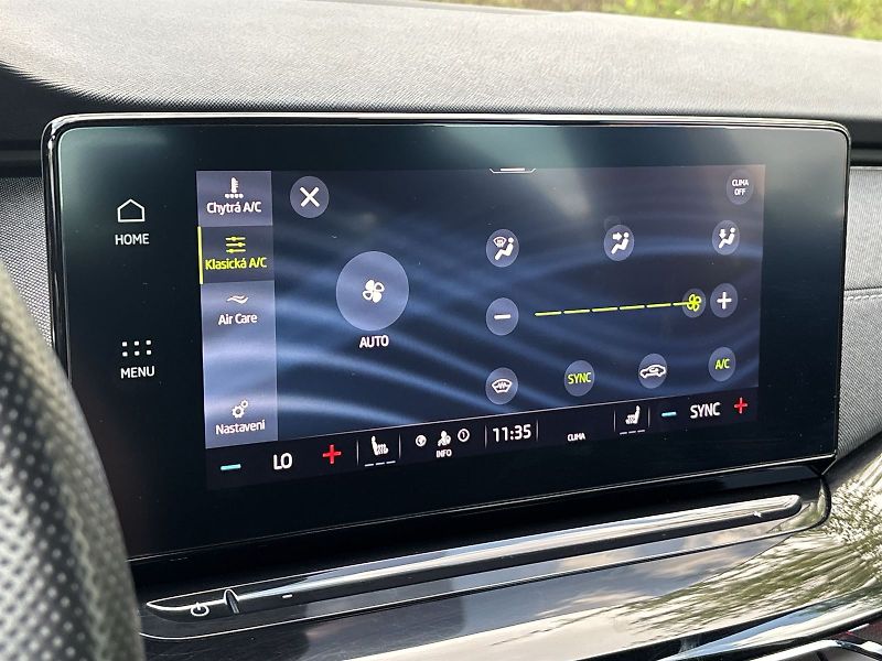 Škoda Octavia (2023) 2.0 TDI DSG Sportline - fotka 13 z 32