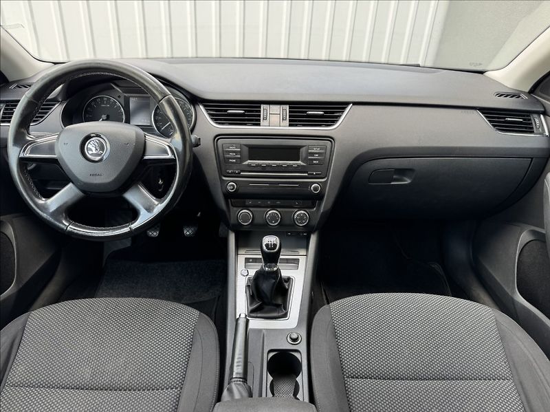 Škoda Octavia 1,6 TDI 77kW původ ČR - fotka 29 z 50