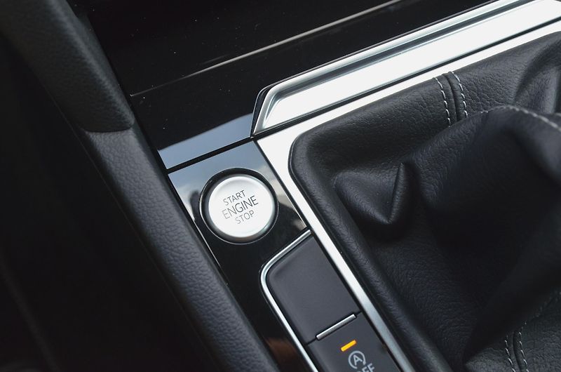 Volkswagen Arteon (2022) R-LINE // REZERVOVÁNO //  - fotka 29 z 42