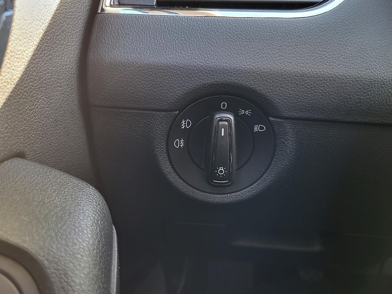 Škoda Octavia 2.0 TDi 110kW AMBITION - fotka 21 z 43