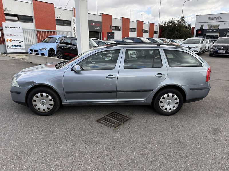 Škoda Octavia 1.6 75kW - fotka 9 z 27