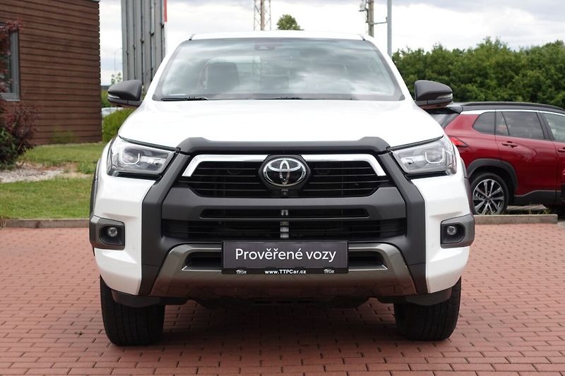 Toyota Hilux 2,8 D4-D Invincible Sport A/T - fotka 2 z 34