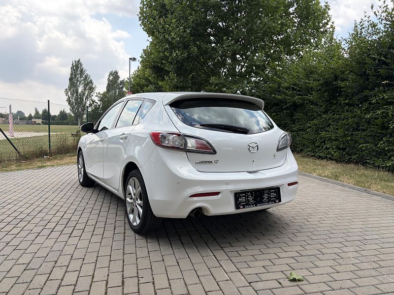 Mazda 3 1.6 90th Anniversary - fotka 7 z 27