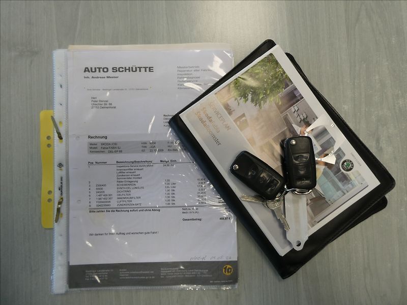 Škoda Fabia 1,6 2x kola,serviska,1.majitel - fotka 38 z 60