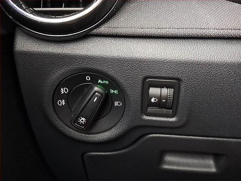 Škoda Fabia (2021) Ambition 1.0 TSI, Serv.kniha - fotka 18 z 19