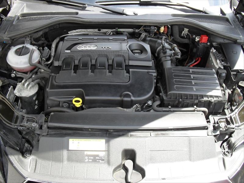 Audi TT 2,0 TDI Ultra 135Kw S-Line LED - fotka 27 z 29