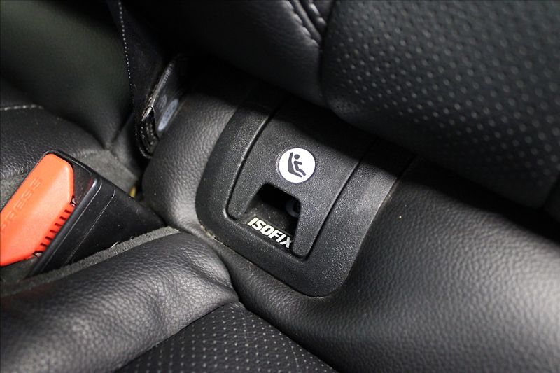 Land Rover Range Rover Evoque 2,0 SE Td4 132 kW Panorama - fotka 32 z 34