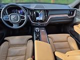 Volvo XC60 2,0 B5 AWD Ultimate Dark Vzduc - náhled 9
