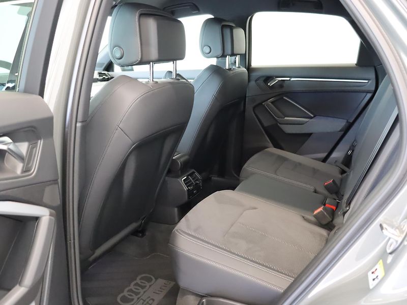 Audi Q3 Spb Sline 35 TDI quattro Stron - fotka 10 z 15