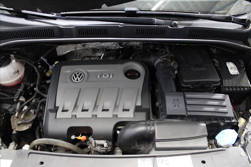 Volkswagen Sharan 2,0 TDI - fotka 7 z 29