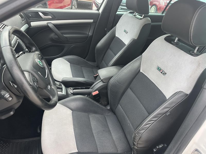 Škoda Octavia (2010) 2.0 TSi 147KW DSG RS - fotka 19 z 19