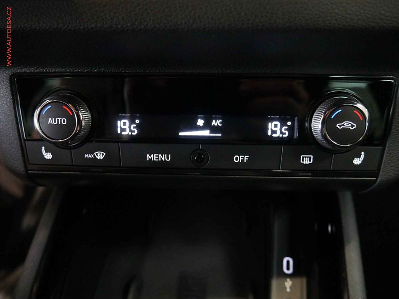 Škoda Scala (2021) 1.0 TSi, 2.maj,ČR, Style - fotka 17 z 24
