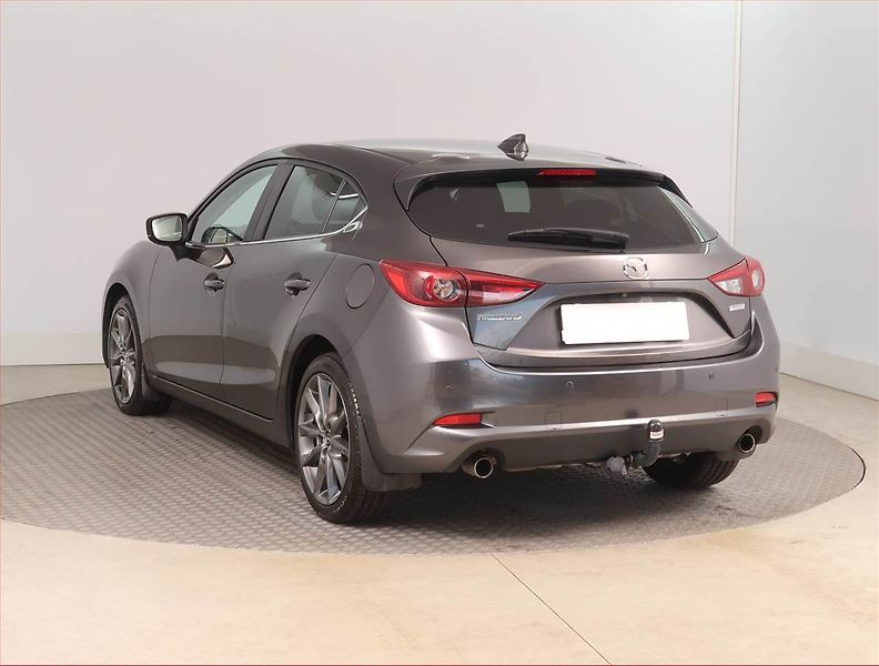 Mazda 3 (2018) 2.0 Skyactiv-G, Serv.kniha - fotka 4 z 15