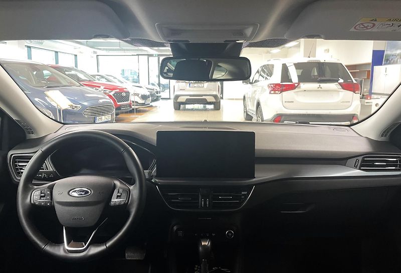 Ford Focus 1.0 EcoBoost  Active X AT, ČR - fotka 12 z 29