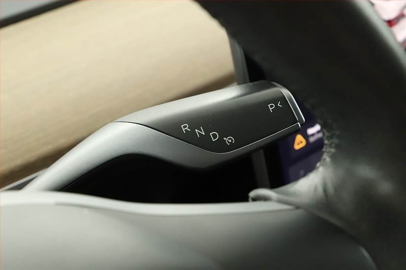 Tesla Model 3 (2019) Long Range 4WD 78kWh, SoH 82% - fotka 11 z 20