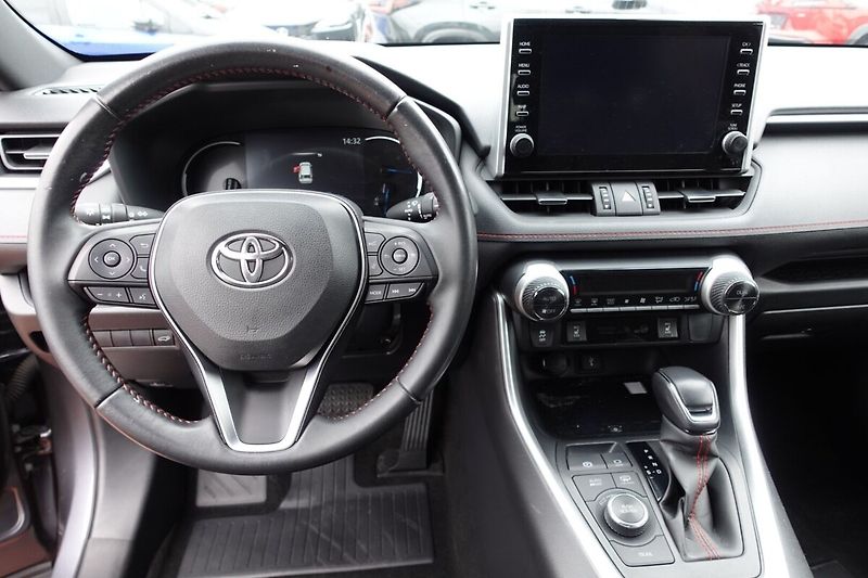 Toyota RAV4 2,5 PHEV Plug-in Comfort 4x4 - fotka 17 z 35
