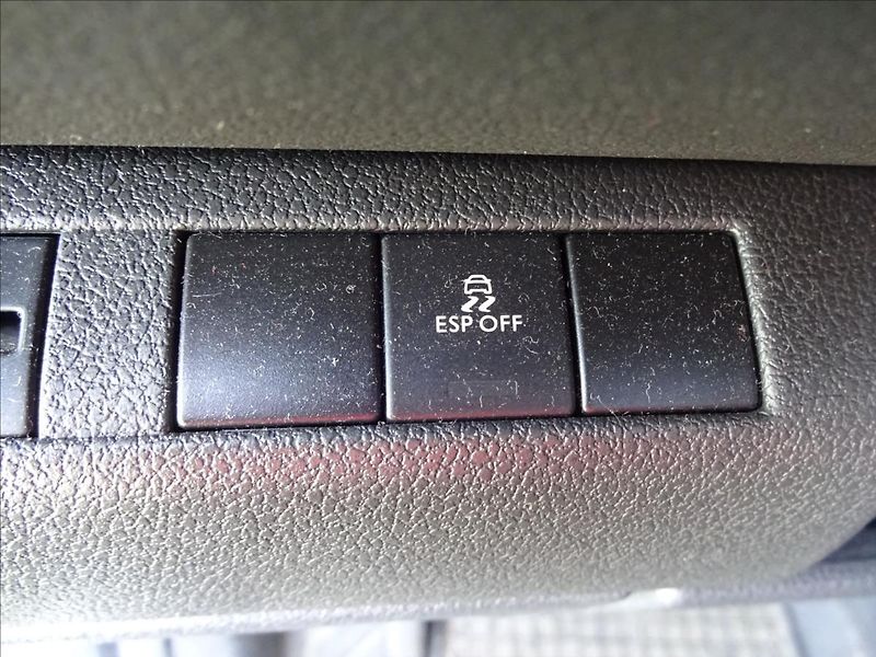 Peugeot 5008 1.6THP 115 kW - fotka 37 z 44