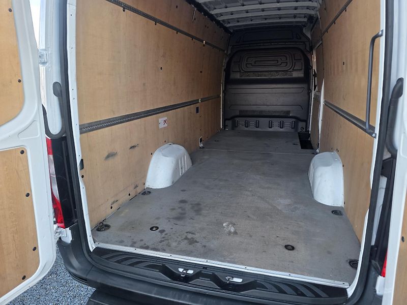 Mercedes-Benz Sprinter 200CDI Navigace Kamera  - fotka 17 z 34