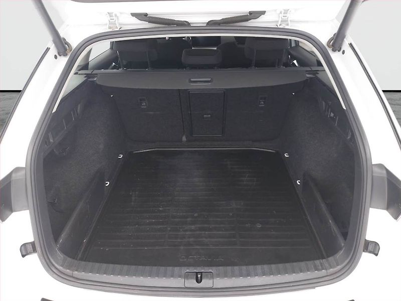 Škoda Octavia (2020) Style Plus 1.5 TSI, Serv.kniha - fotka 14 z 22