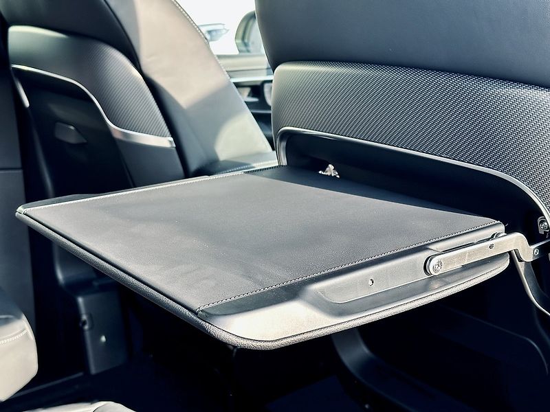 Mercedes-Benz Třídy V (2025) 300d EXCLUSIVE 4M XL AIRMATIC - fotka 14 z 34