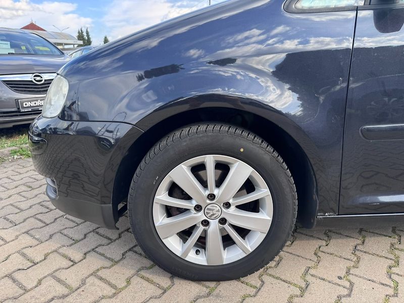 Volkswagen Touran (2005) 1,6 MPI 75 KW SPOJKA STK - fotka 14 z 48