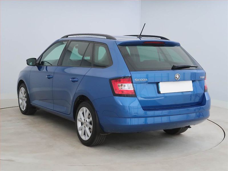 Škoda Fabia (2017) Style 1.2 TSI, ČR,1.maj - fotka 4 z 12