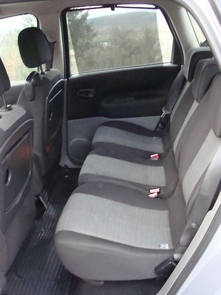 Renault Scénic 1.6i, klima, nová STK !! - fotka 11 z 33
