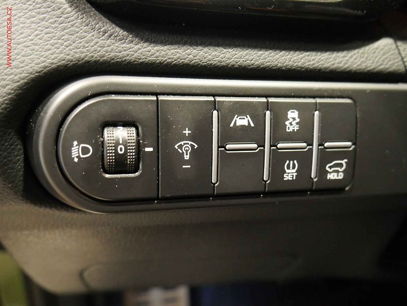 Kia XCeed (2023) 1.5 T-GDI, ČR, LED, navi - fotka 19 z 21