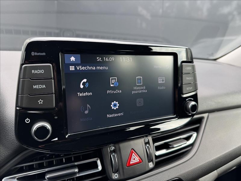 Hyundai i30 1,6 CRDI Smart ČR DPH - fotka 21 z 31