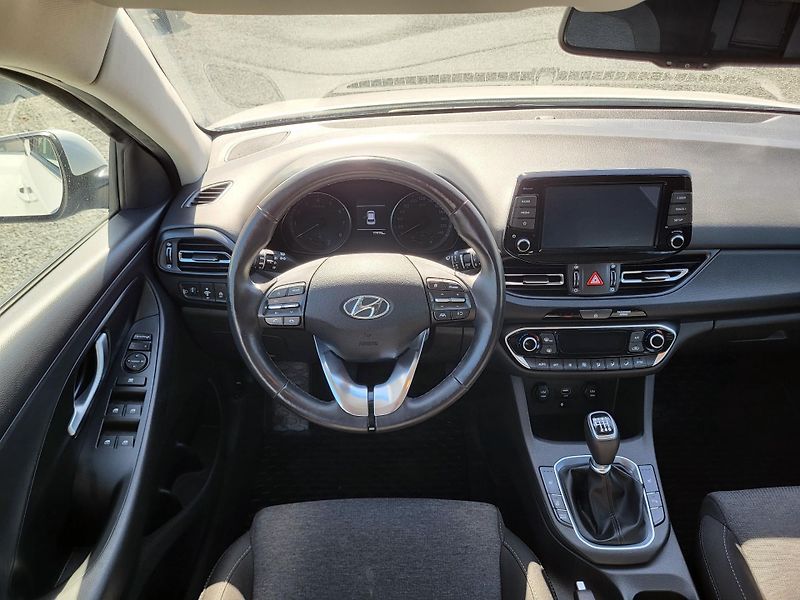 Hyundai i30 1.5 T-GDI 118kW SMART SW *ČR - fotka 9 z 48