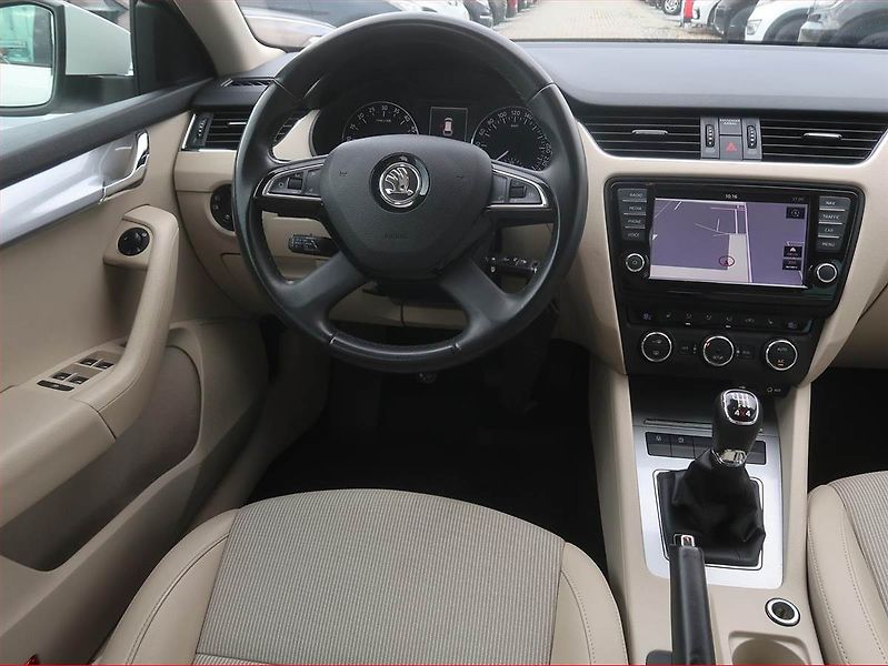 Škoda Octavia (2014) Elegance 2.0 TDI, 4X4 - fotka 7 z 17