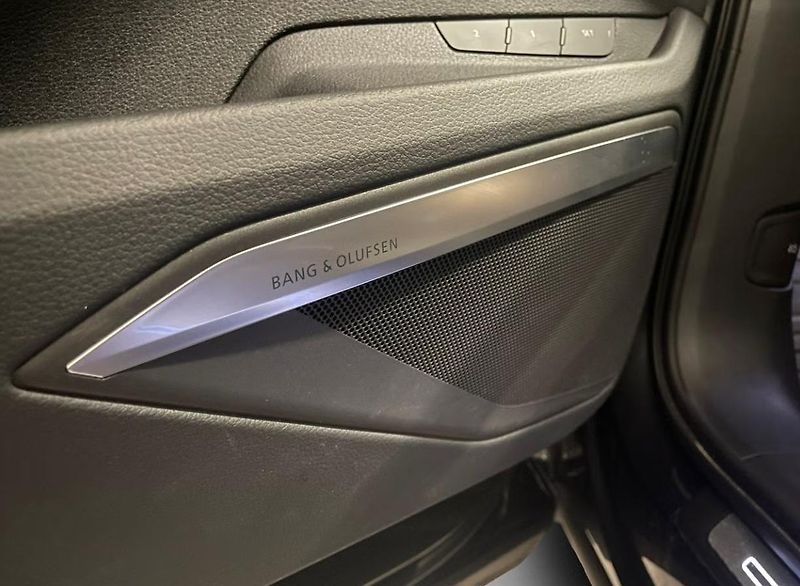 Audi Q8 e-tron 55 Q 360k Matrix Vzduch Pano - fotka 33 z 35