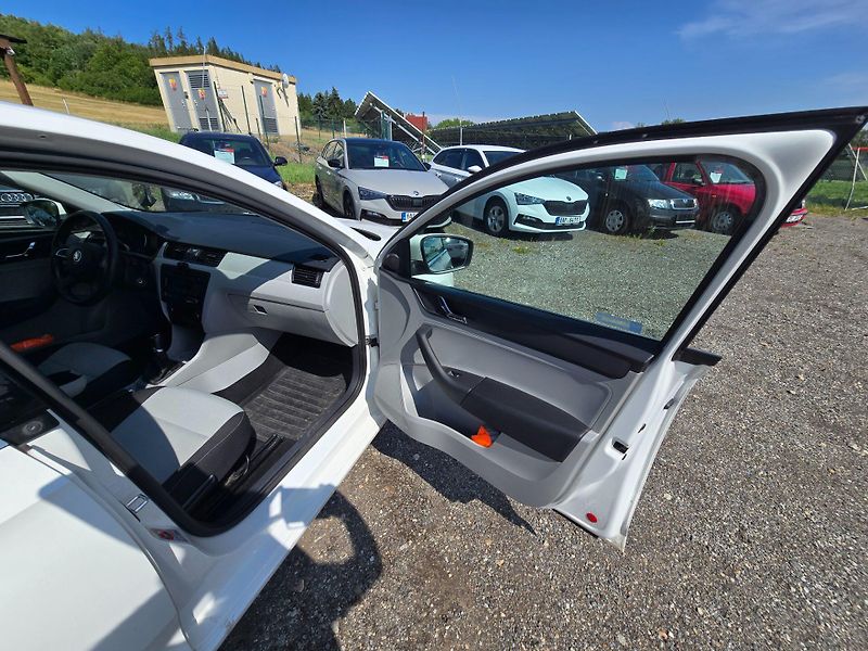 Škoda Rapid (2013) 1.2 TSi 63KW aut.klima - fotka 20 z 23
