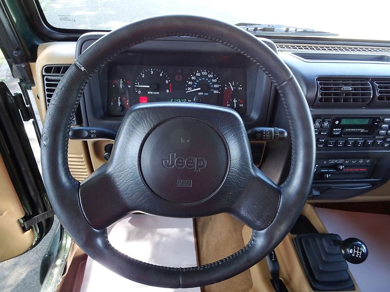 Jeep Wrangler 4.0i SAHARA Serviska - fotka 10 z 37