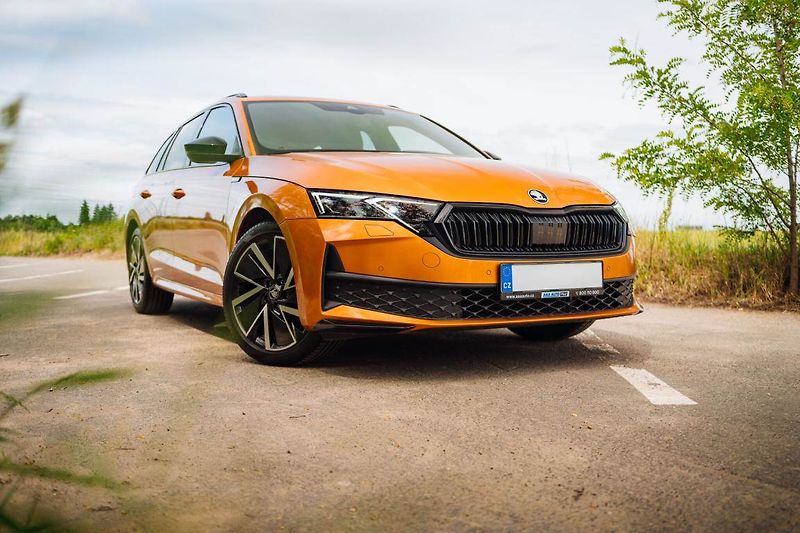 Škoda Octavia (2025) 2.0 TDI, Sportline, Automat - fotka 2 z 32