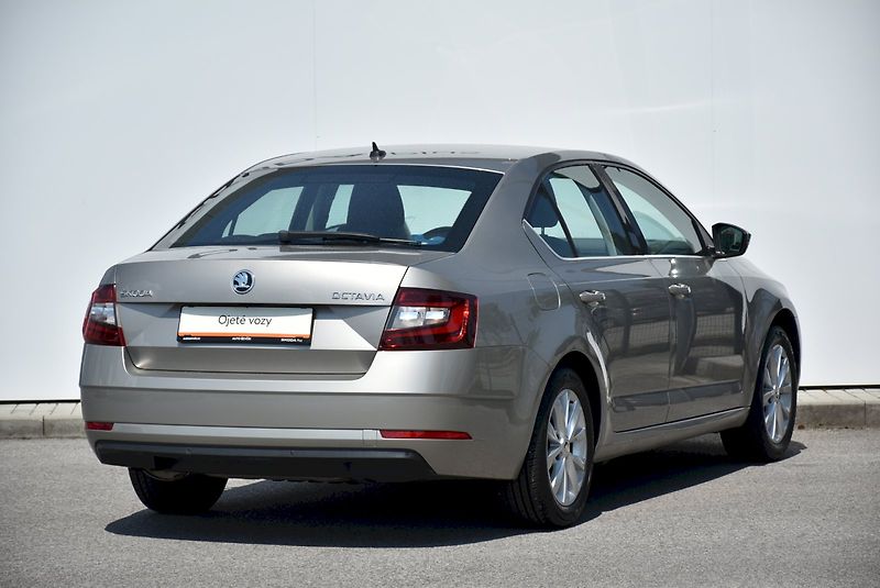 Škoda Octavia (2018) STYLE 110/1.4TSI 6MP - fotka 23 z 24