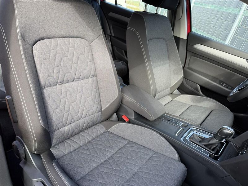 Volkswagen Passat 2.0 TDI Business/Virtual - fotka 20 z 26
