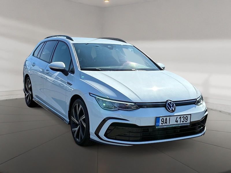 Volkswagen Golf Variant (2022) R-LINE 1.5TSI 110kW CZ DPH - fotka 3 z 11