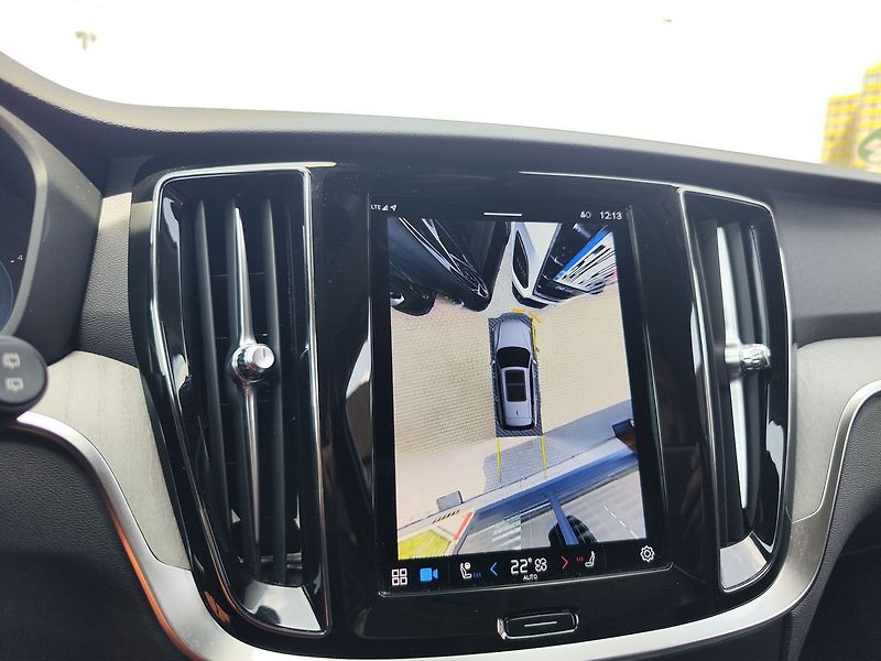 Volvo V60 B4/145kW AWD Auto Plus My24 - fotka 24 z 36