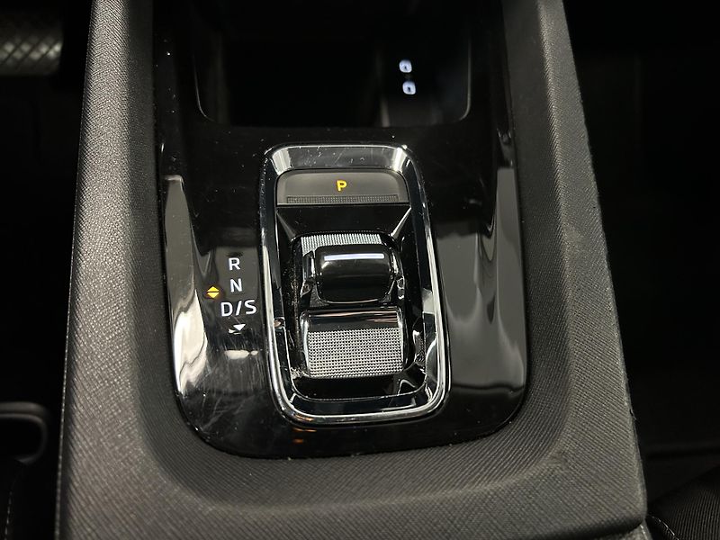Škoda Octavia (2023) 2.0TDi DSG Style Matrix LED TZ - fotka 12 z 28