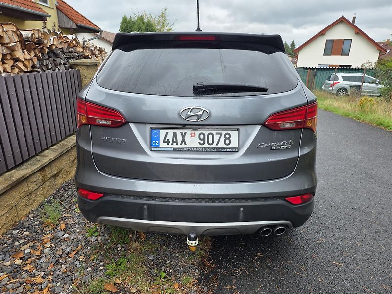 Hyundai Santa Fe (2015) - fotka 2 z 5