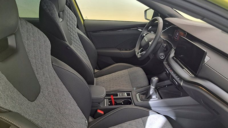 Škoda Octavia (2025) 1.5 TSI 110kW Sportline - fotka 15 z 24