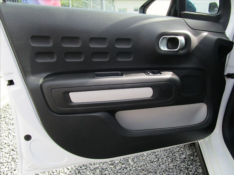 Citroën C3 1.2 PureTech 83 S&S Feel, 1. m - fotka 14 z 36