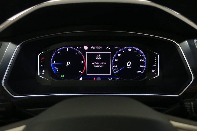Volkswagen Tiguan (2022) R-line 2,0TDI 147 KW 4M DSG - fotka 19 z 49
