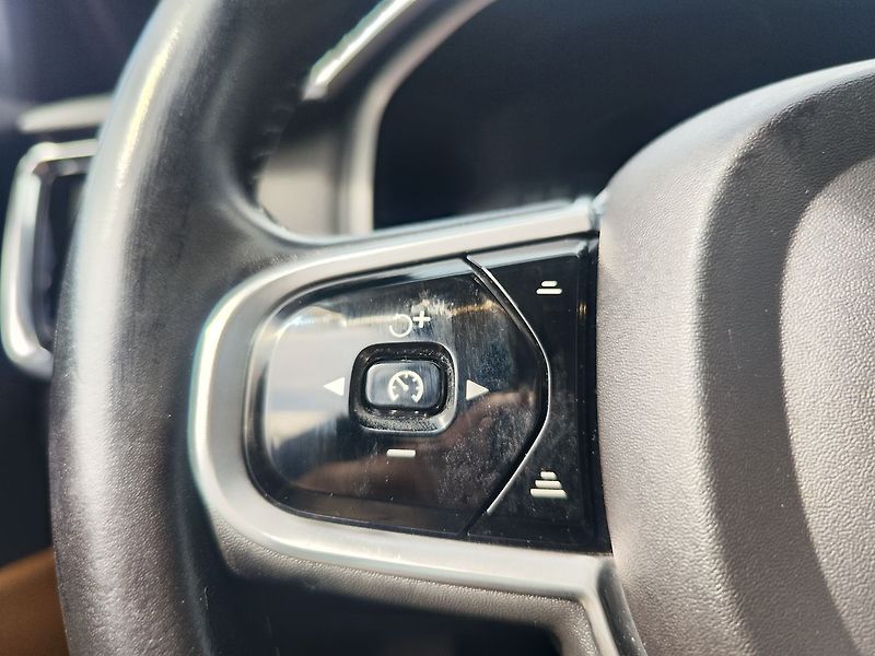 Volvo V90 D3 2.0/110kW Momentum AT - fotka 27 z 32